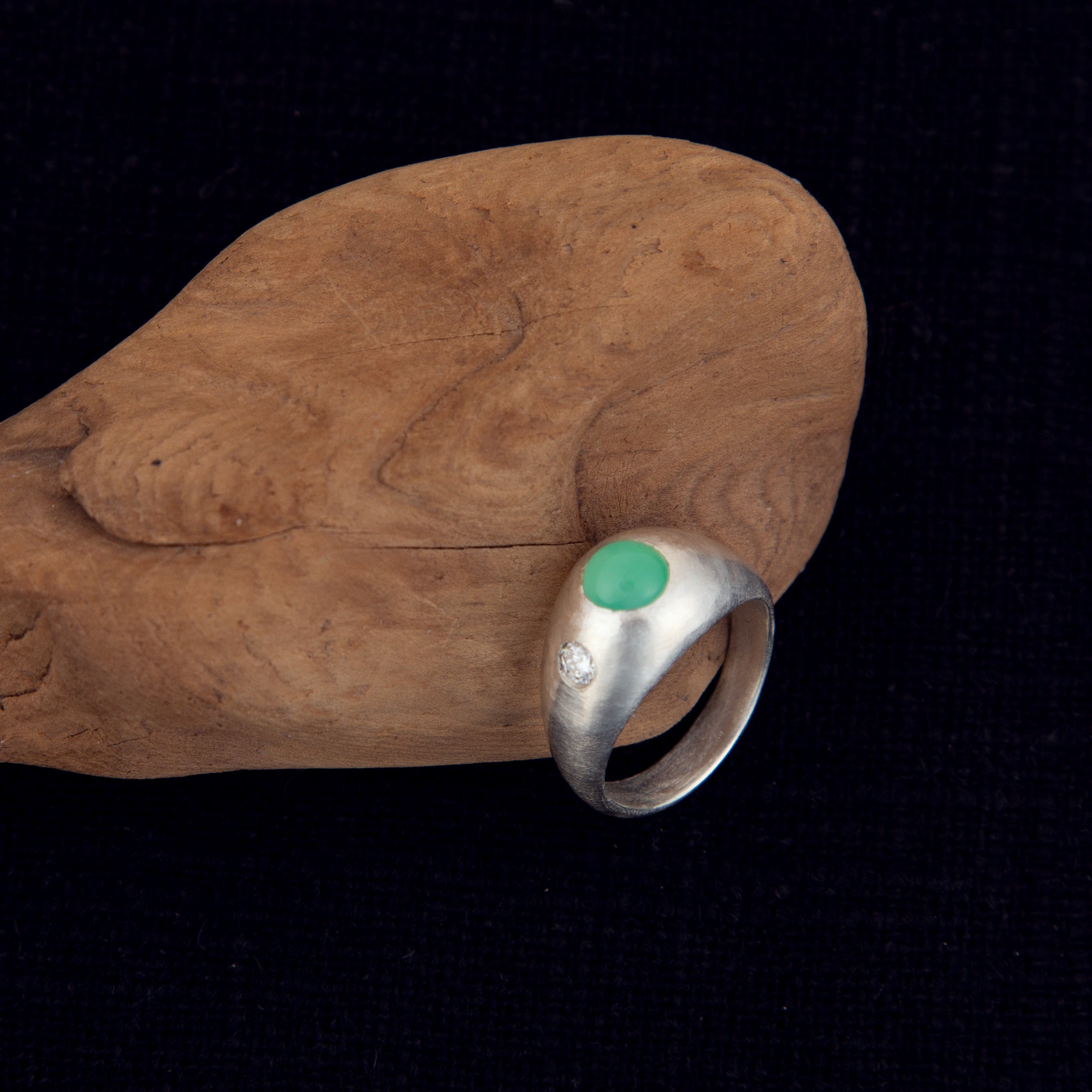 Chrysoprase and Diamond in Silver