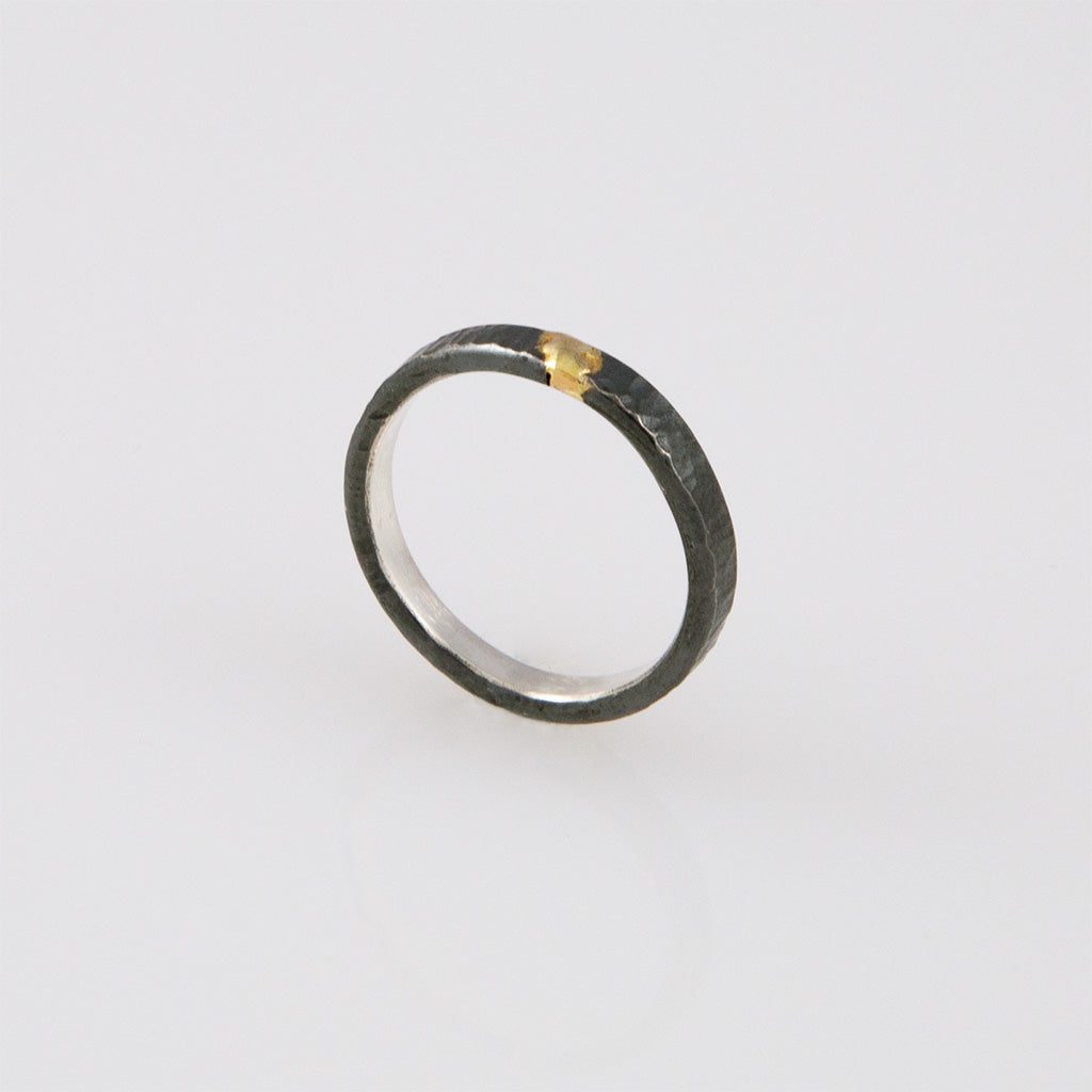 Hammered kintsugi band