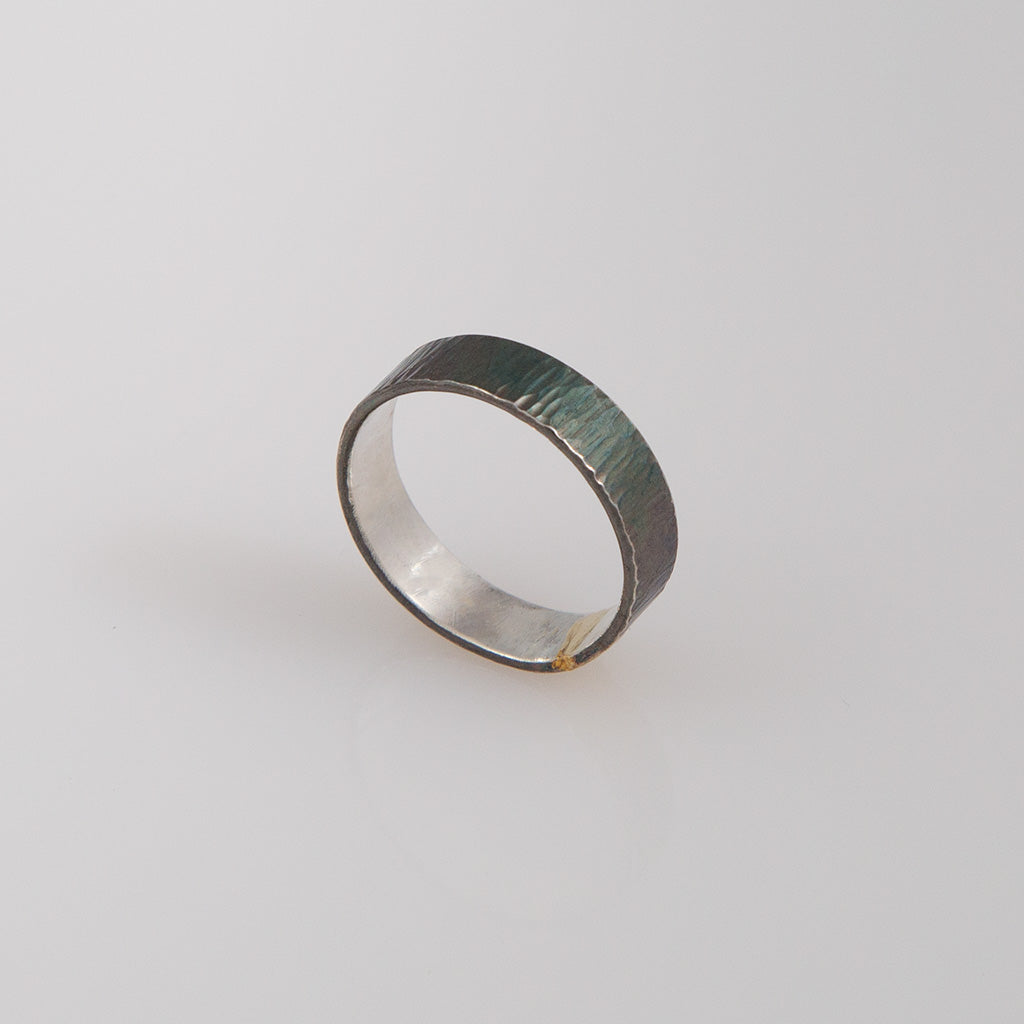 Hammered kintsugi band