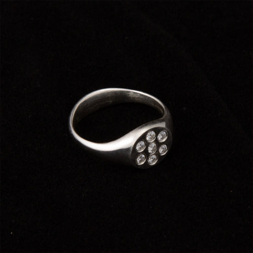 7 stones signet