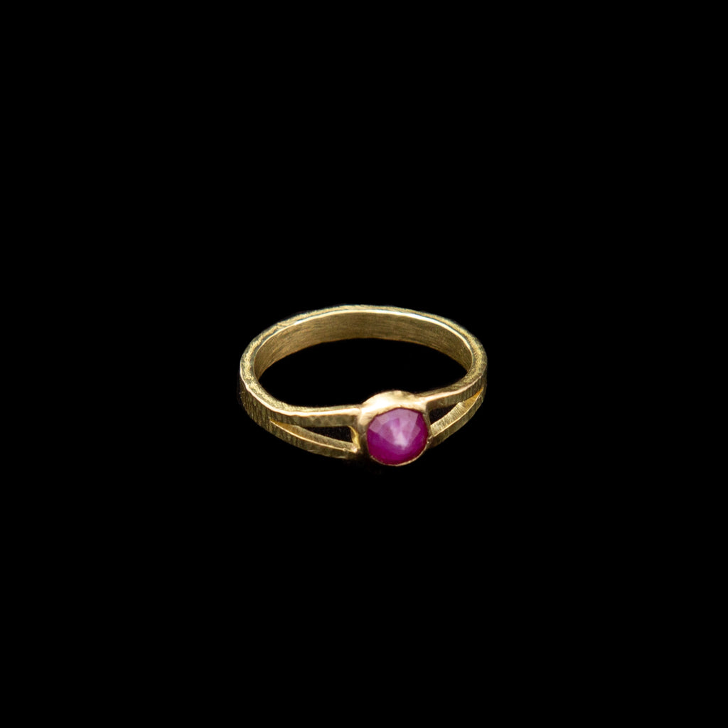 Ruby spike ring