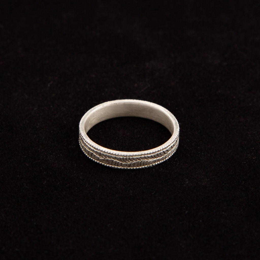 Floral engraved band