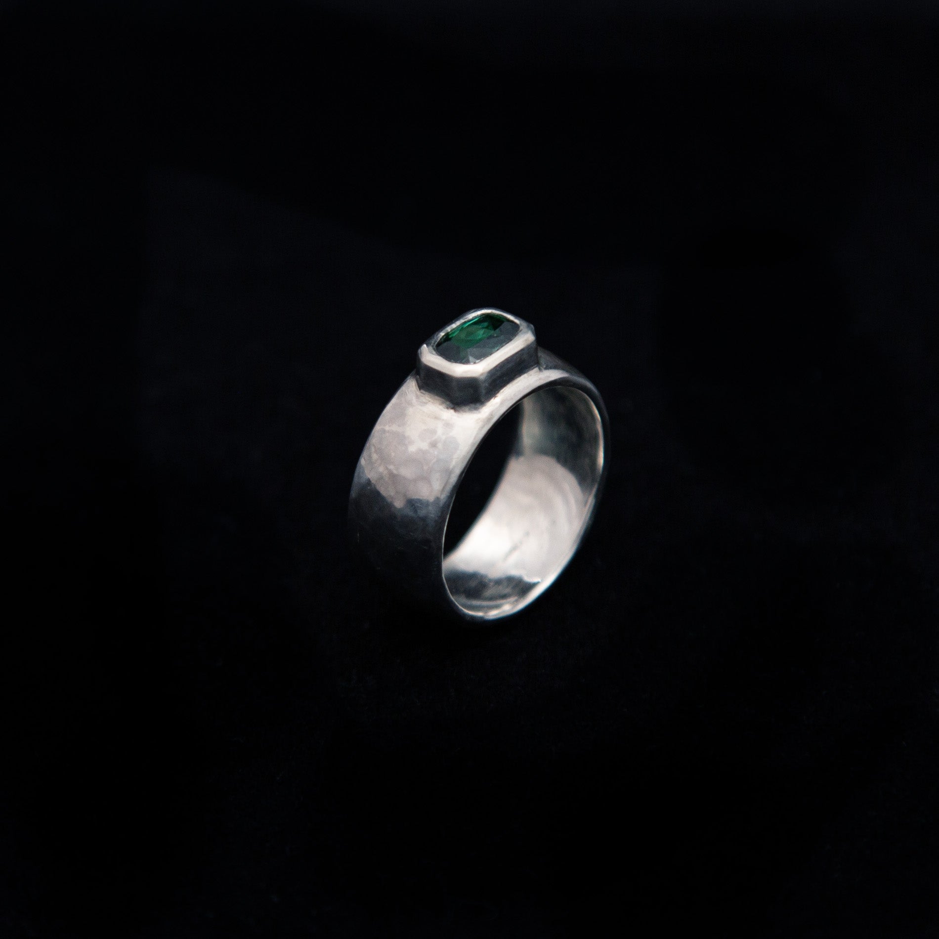 Green tourmaline wide band