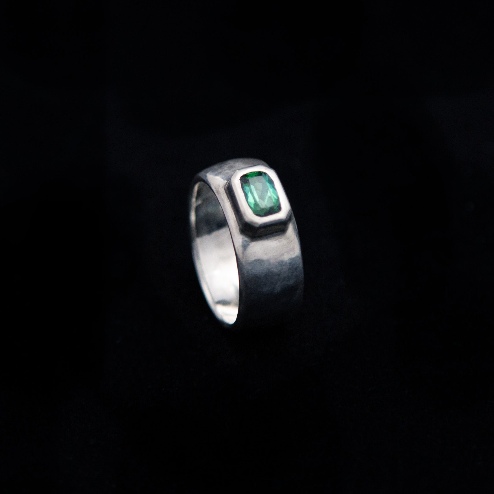 Green tourmaline wide band
